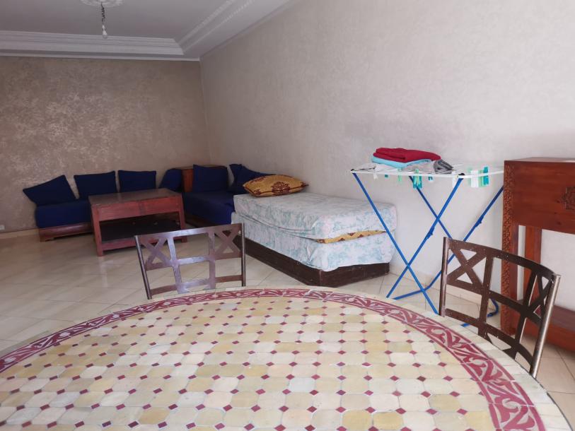 Modern and Comfortable Apartment – Prime Location-4