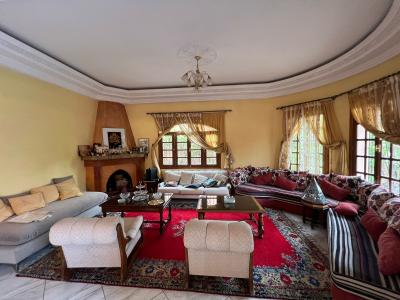 Elegant Villa with Pool, Garden, Hammam, and Spacious Living Areas for Sale