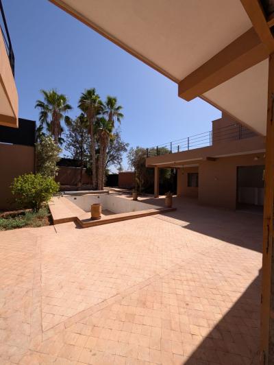 Modern Villa for Sale on the Fez Road – Marrakech