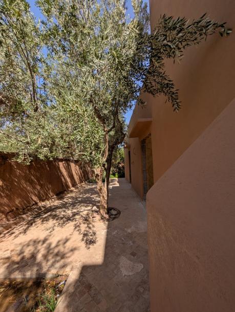 Modern Villa for Sale on the Fez Road β Marrakech-2