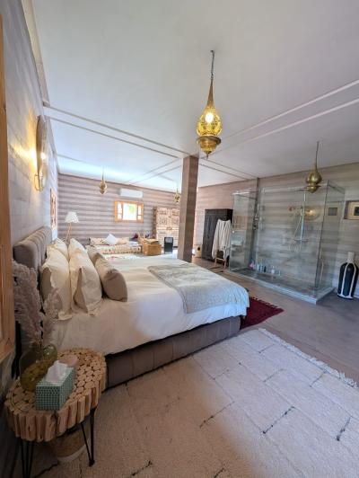 Exceptional Villa for Sale – Route de Fès