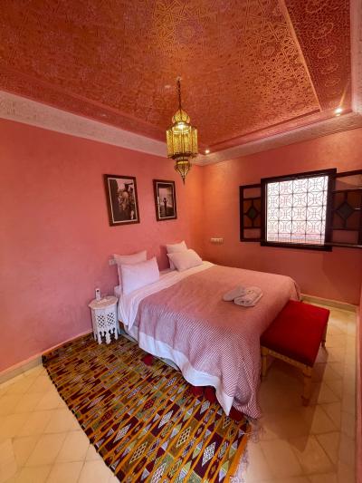 Turnkey Guesthouse Riad with Pool – Riad Zitoun Jdid