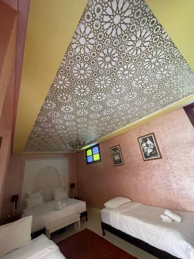 Turnkey Guesthouse Riad with Pool – Riad Zitoun Jdid
